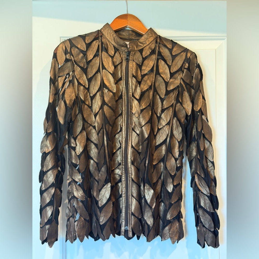 Natto real leather bronze Leaf Pattern